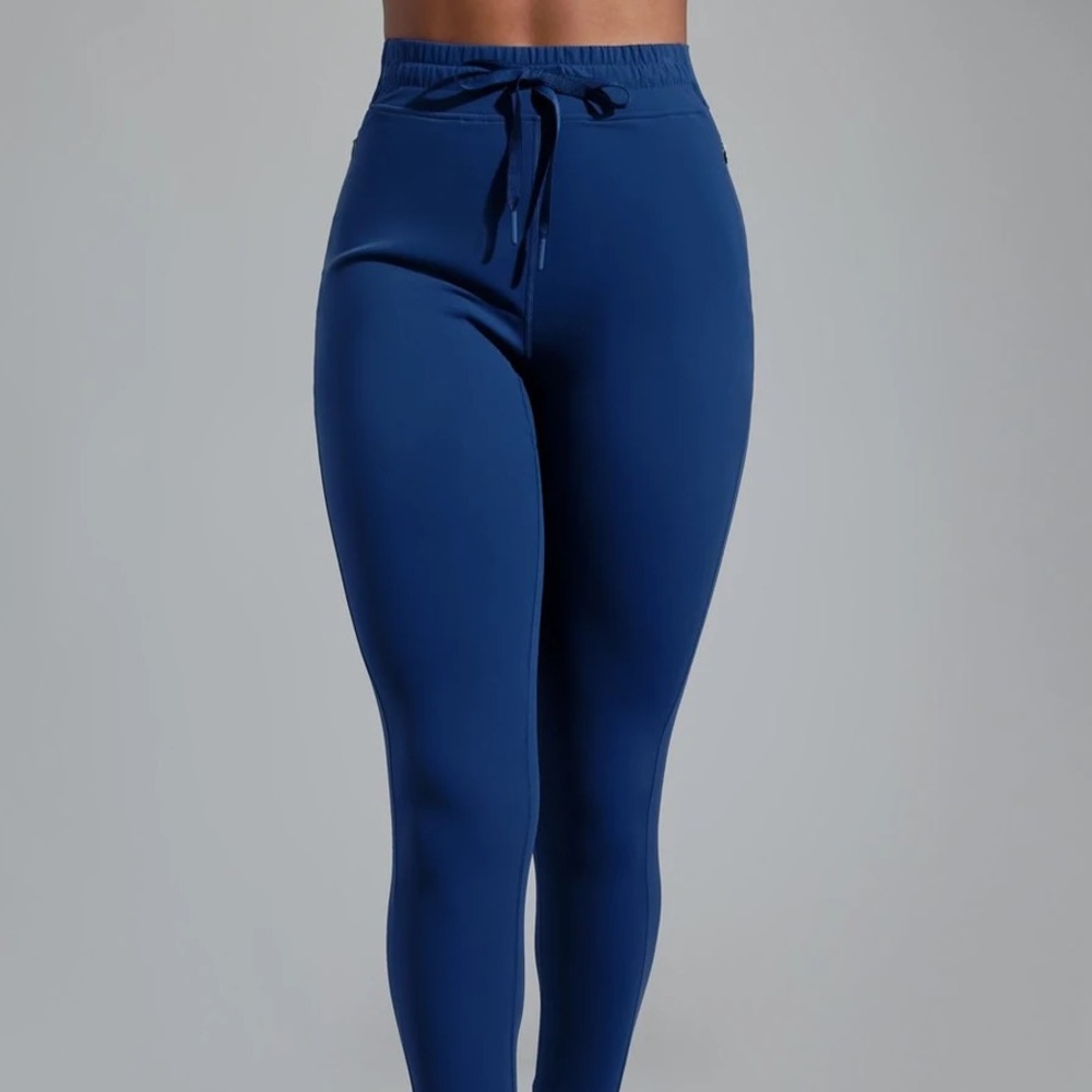 Buffbunny Jewel Jogger - Picture 7 of 11